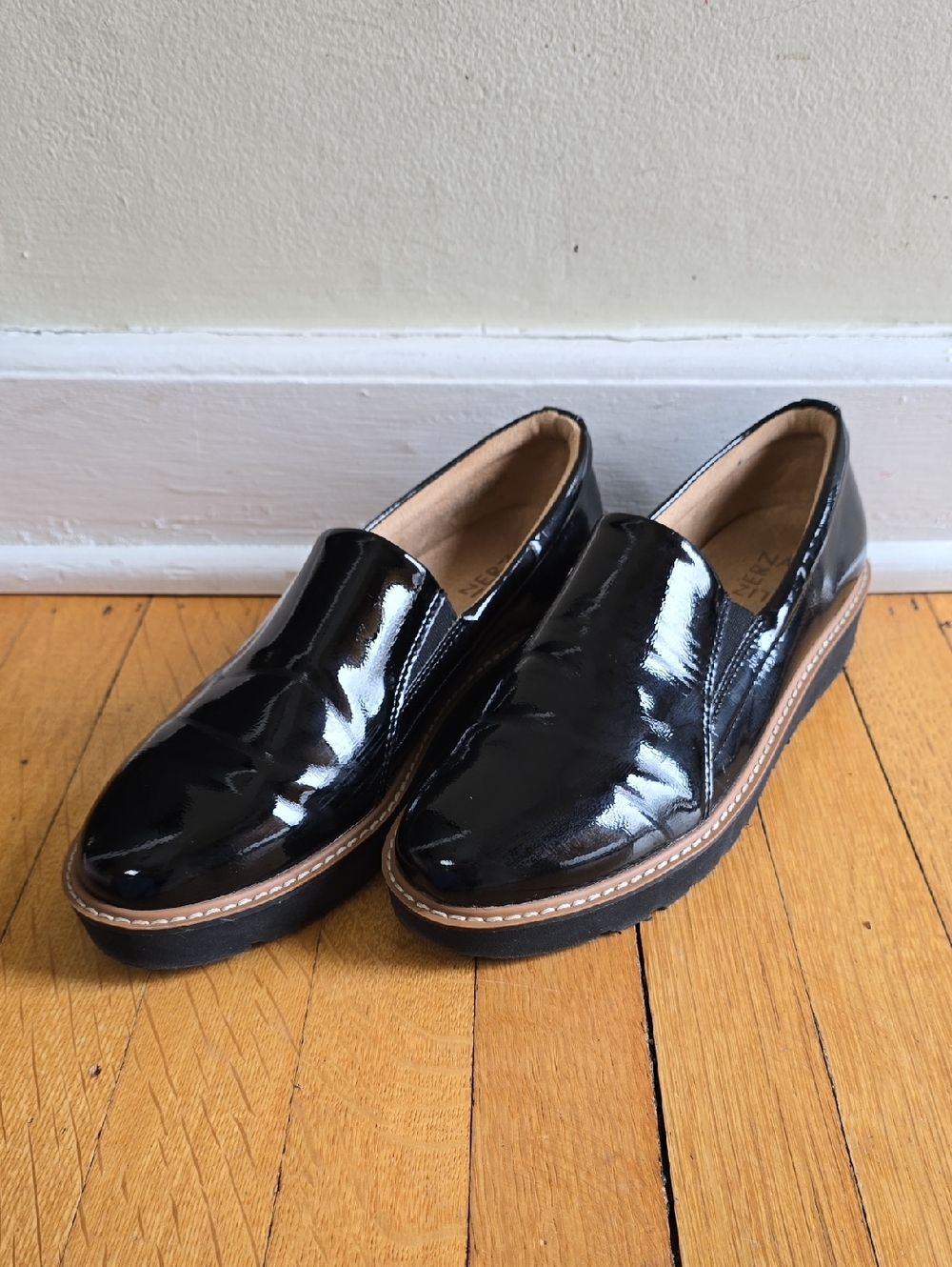 Naturalizer, Adiline Patent Leather Platform Loafers, Black, VGUC, Women's 8.5M